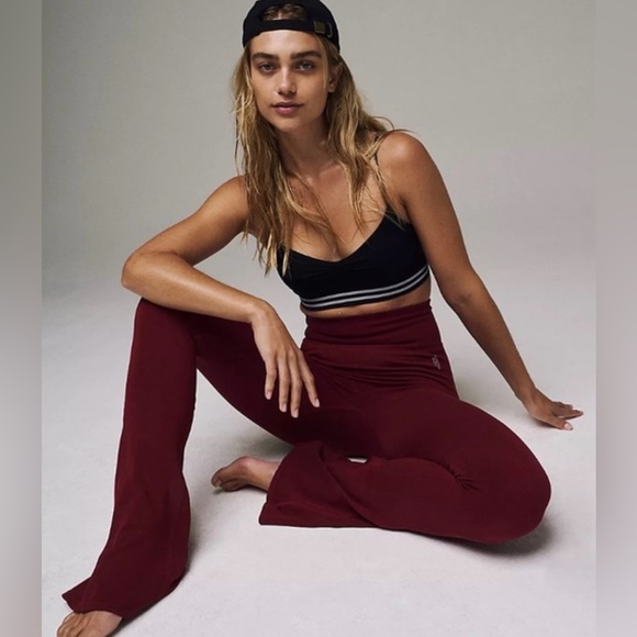 NWOT Free People Flare Leggings - Picture 1 of 2